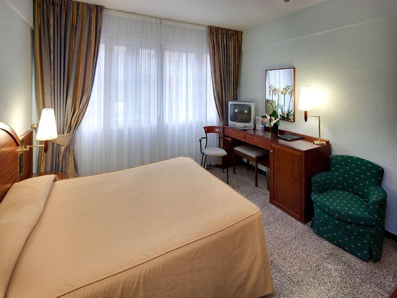Hotel Gaudi Reus Eksteriør bilde