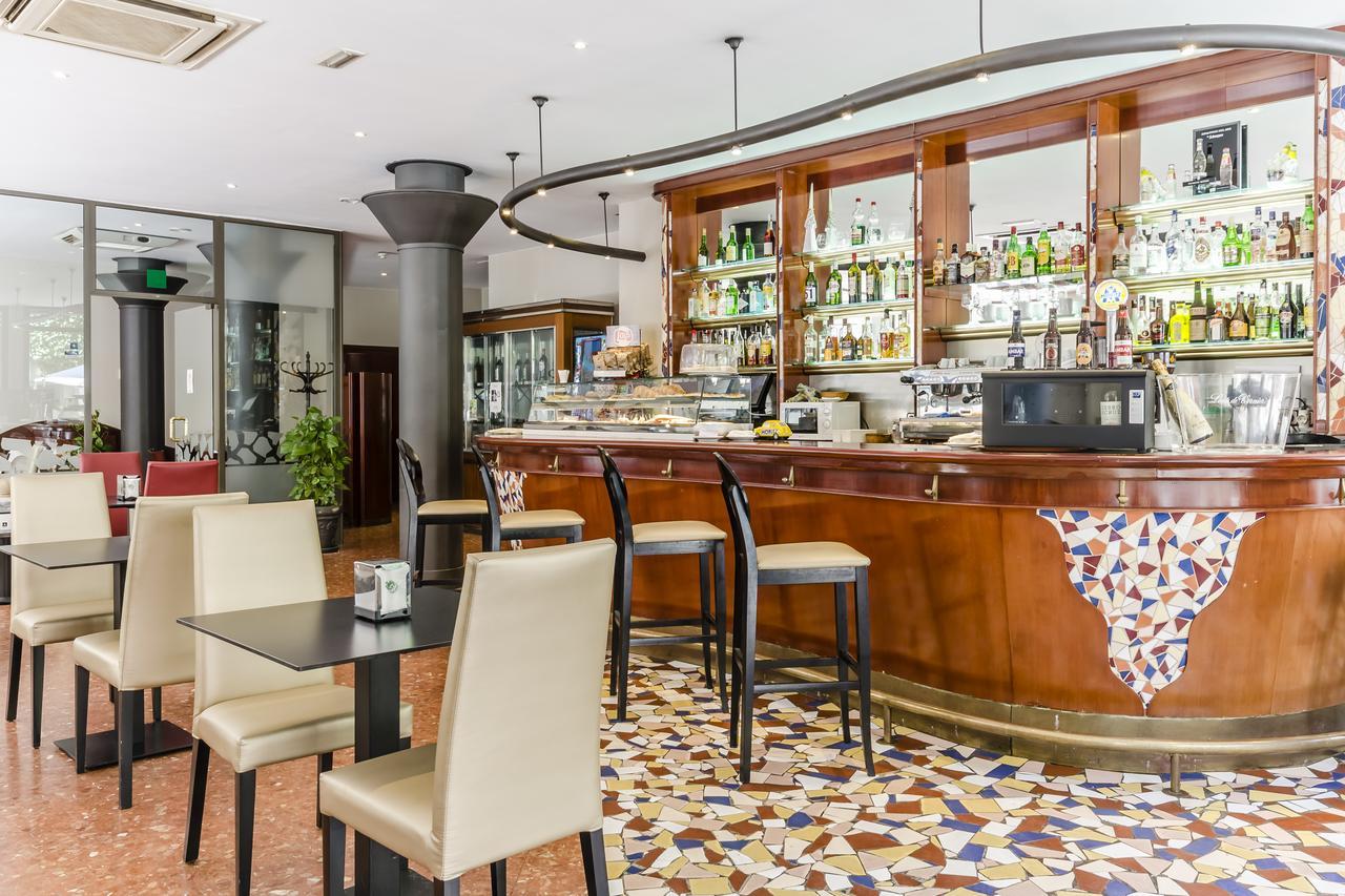 Hotel Gaudi Reus Eksteriør bilde